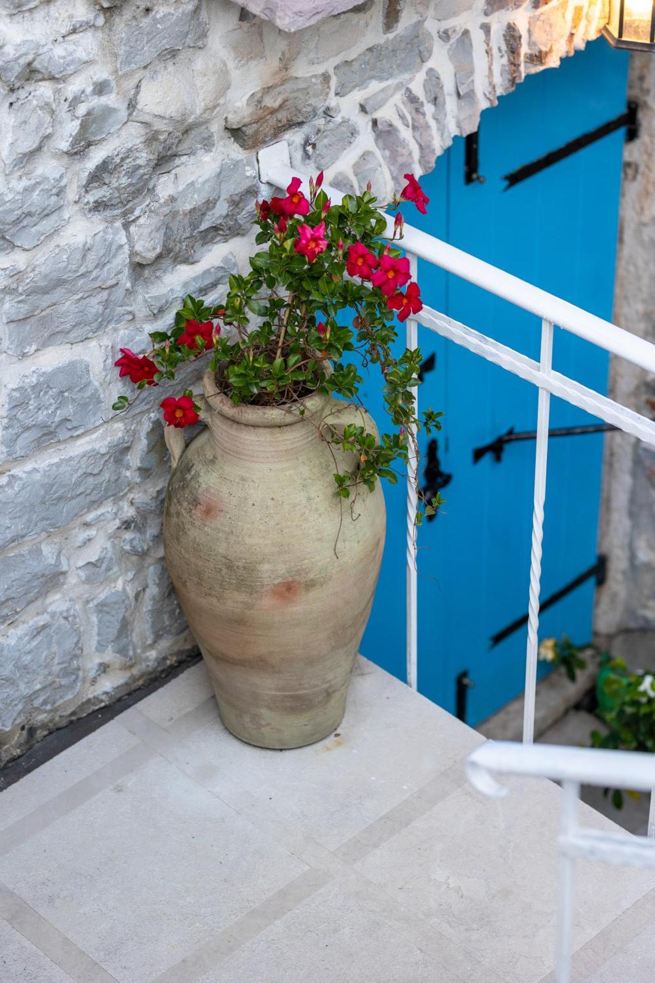 Boutique Hotel Capitano Herceg Novi Eksteriør billede