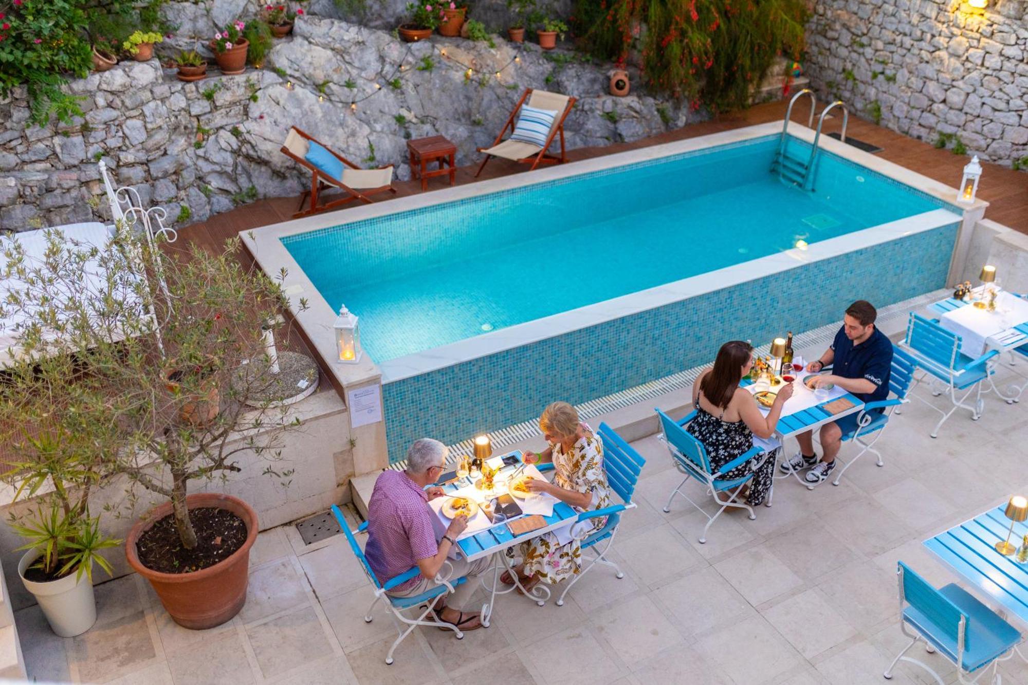 Boutique Hotel Capitano Herceg Novi Eksteriør billede